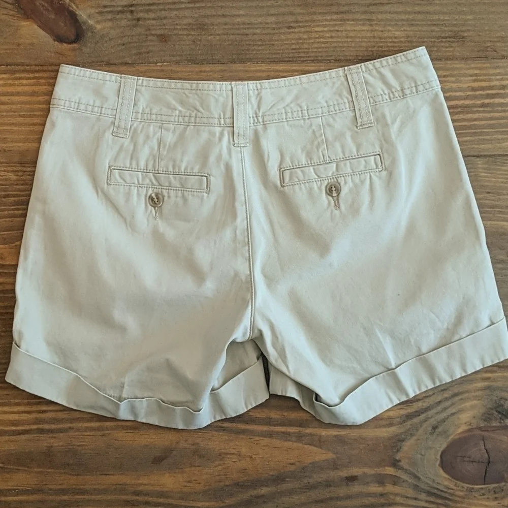 GAP FACTORY Favorite Khaki Cuffed Shorts